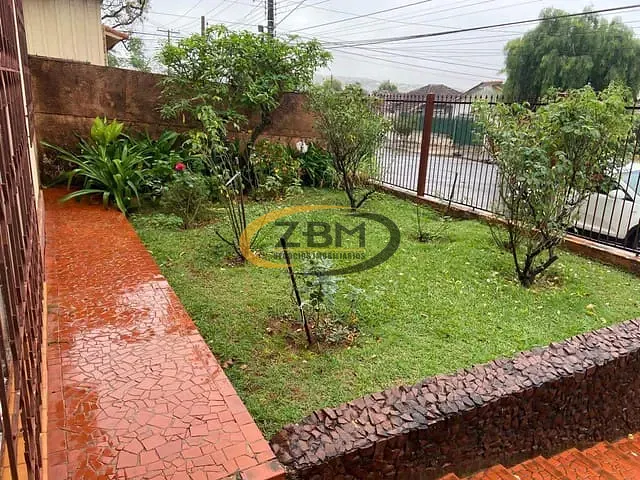 Casa com 250m² 4 quartos e 3 banheiros, à venda, no bairro Shangri-lá em Londrina