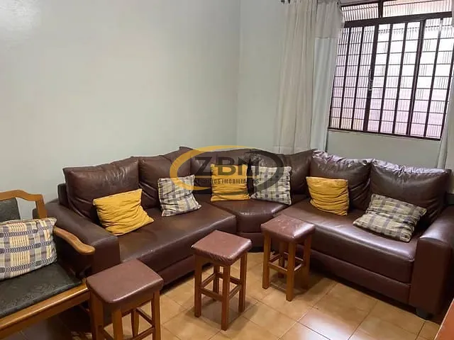 Casa com 250m² 4 quartos e 3 banheiros, à venda, no bairro Shangri-lá em Londrina