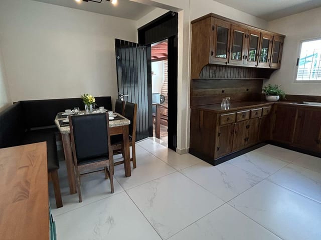 Casa com 480m² 4 quartos e 3 banheiros, à venda, no bairro Ingleses do Rio Vermelho em Florianópolis
