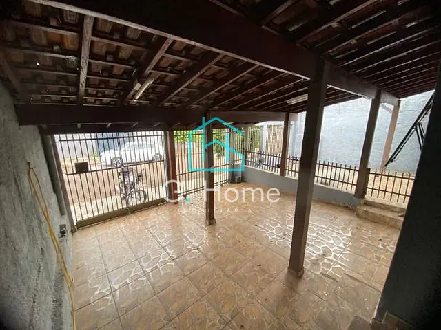 Casa com 250m² 3 quartos e 1 banheiro, à venda, no bairro Conjunto Professora Hilda Mandarino em Londrina