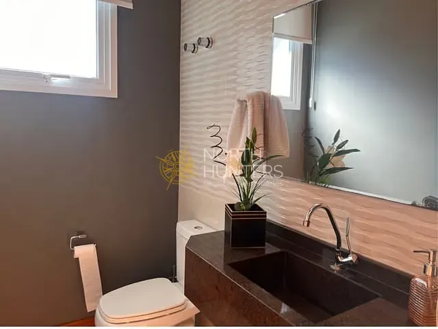 Casa 4 quartos e 4 banheiros, à venda, no bairro Jurerê Internacional em Florianópolis