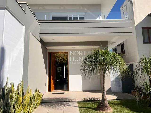 Casa 4 quartos e 4 banheiros, à venda, no bairro Jurerê Internacional em Florianópolis