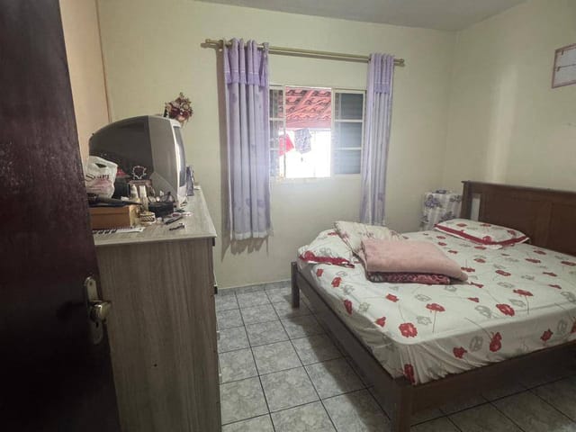 Casa com 300m² 2 quartos e 1 banheiro, à venda, no bairro Jardim São Cristóvão em Extrema