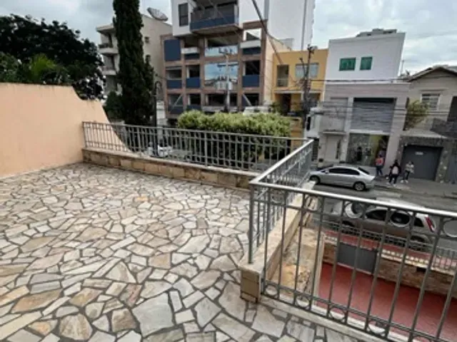 Casa com 385m² 3 quartos e 3 banheiros, à venda, no bairro Centro em Campos dos Goytacazes