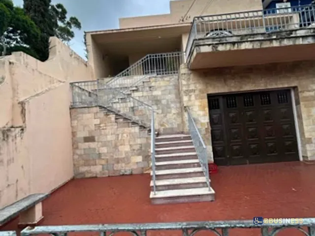 Casa com 385m² 3 quartos e 3 banheiros, à venda, no bairro Centro em Campos dos Goytacazes