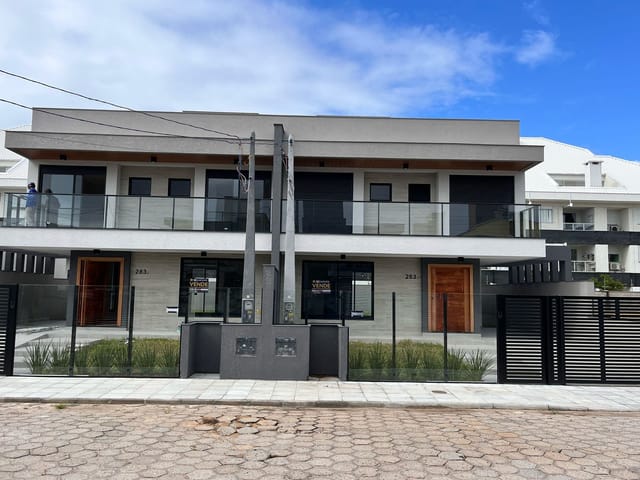 Casa com 250m² 4 quartos e 2 banheiros, à venda, no bairro Ingleses do Rio Vermelho em Florianópolis