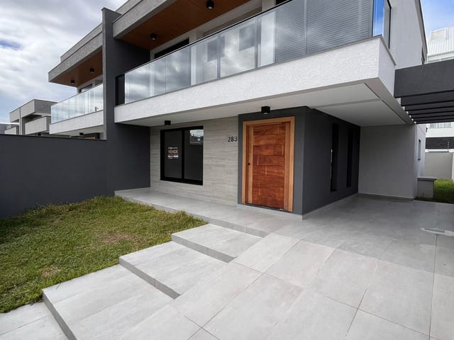 Casa com 250m² 4 quartos e 2 banheiros, à venda, no bairro Ingleses do Rio Vermelho em Florianópolis