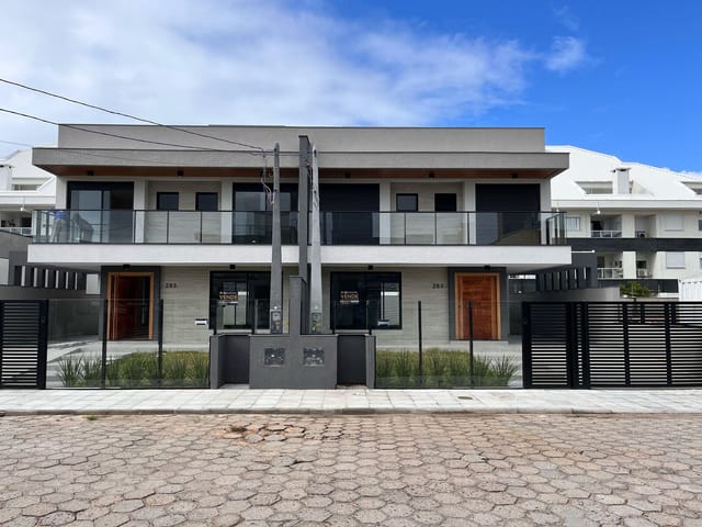Casa com 250m² 4 quartos e 2 banheiros, à venda, no bairro Ingleses do Rio Vermelho em Florianópolis