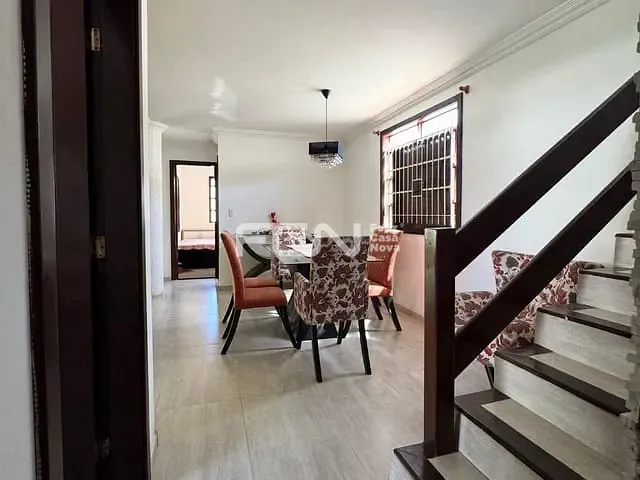 Casa com 370m² 4 quartos e 4 banheiros, para alugar, no bairro Vilas do Atlântico em Lauro de Freitas