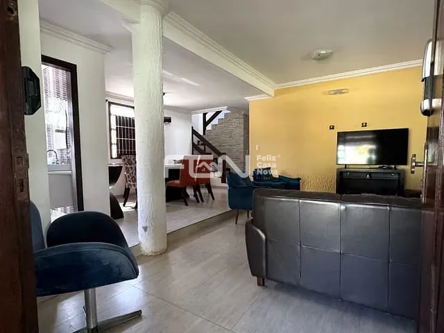 Casa com 370m² 4 quartos e 4 banheiros, para alugar, no bairro Vilas do Atlântico em Lauro de Freitas