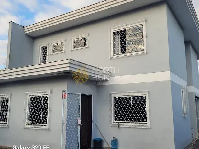 Casa com 222m² 3 quartos e 4 banheiros, à venda ou para alugar, no bairro Panaguamirim em Joinville