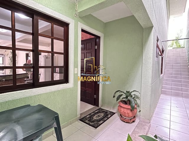 Casa 4 quartos e 4 banheiros, à venda, no bairro Campo Comprido em Curitiba