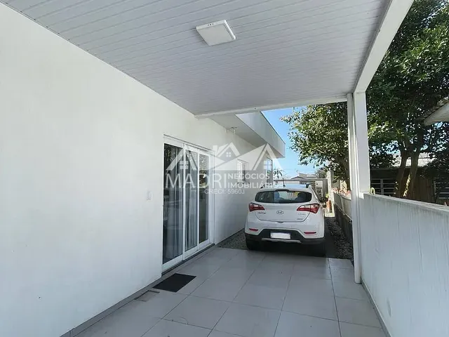 Casa 4 quartos e 5 banheiros, à venda, no bairro Morro dos Conventos em Araranguá
