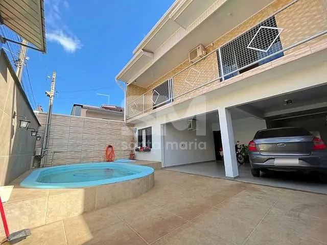 Casa com 160m² 4 quartos e 2 banheiros, à venda, no bairro Efapi em Chapecó