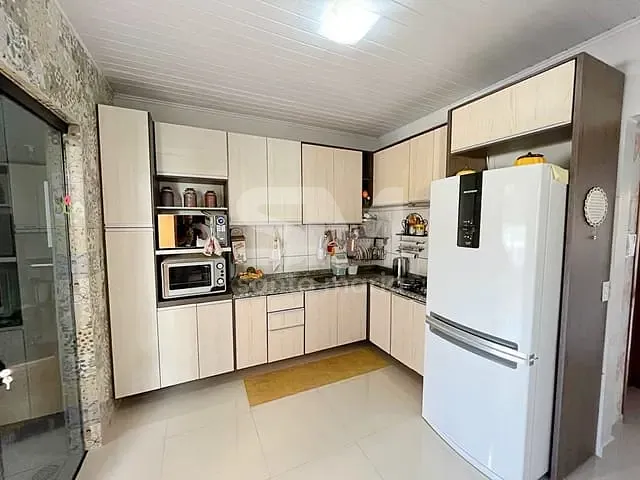 Casa com 160m² 4 quartos e 2 banheiros, à venda, no bairro Efapi em Chapecó