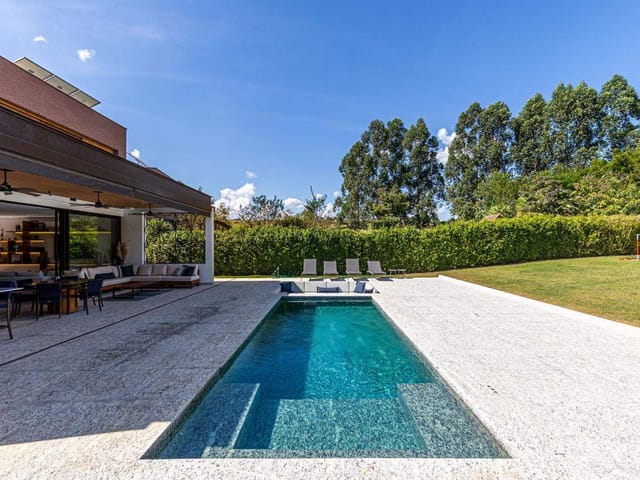 Casa com 2000m² 5 quartos e 7 banheiros, para alugar, no bairro Fazenda Boa Vista em Porto Feliz