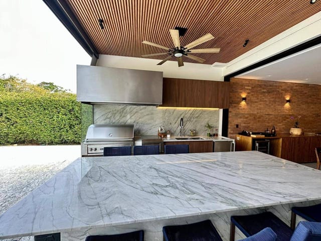 Casa com 2000m² 5 quartos e 7 banheiros, para alugar, no bairro Fazenda Boa Vista em Porto Feliz