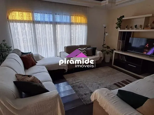 Casa com 275m² 4 quartos e 3 banheiros, à venda, no bairro Bosque dos Eucaliptos em São José dos Campos