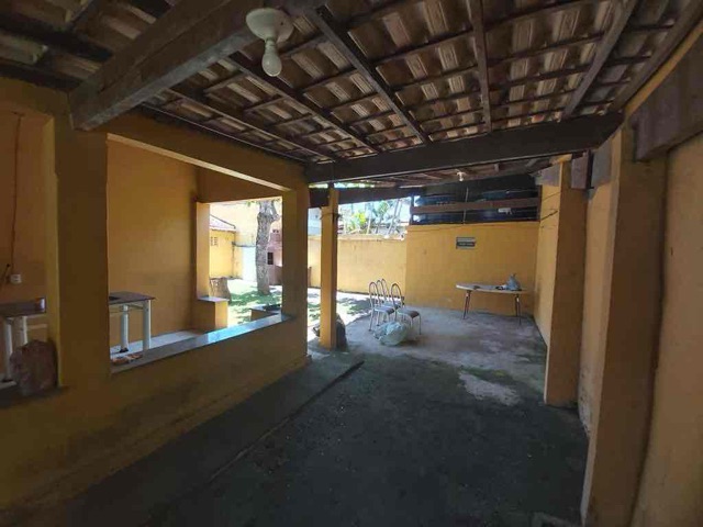 Casa com 450m² 4 quartos e 3 banheiros, à venda ou para alugar, no bairro Grussaí em São João da Barra