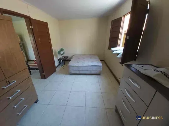 Casa com 450m² 4 quartos e 3 banheiros, à venda ou para alugar, no bairro Grussaí em São João da Barra