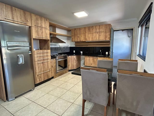 Casa com 360m² 2 quartos e 1 banheiro, para alugar, no bairro São João do Rio Vermelho em Florianópolis