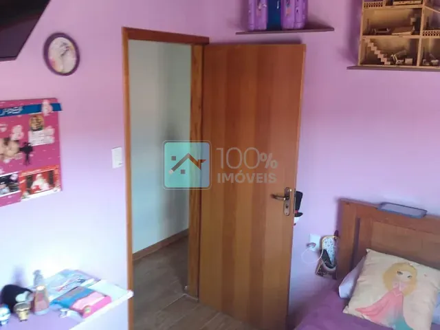 Casa 5 quartos e 3 banheiros, à venda, no bairro Jardim Pararangaba em São José dos Campos