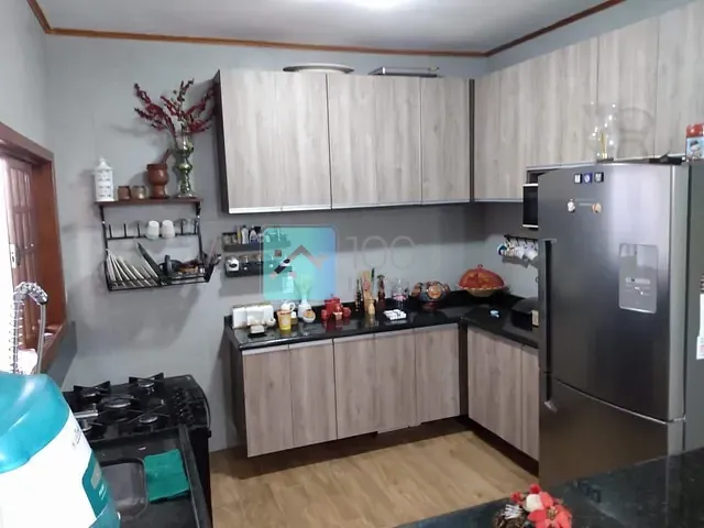 Casa 5 quartos e 3 banheiros, à venda, no bairro Jardim Pararangaba em São José dos Campos
