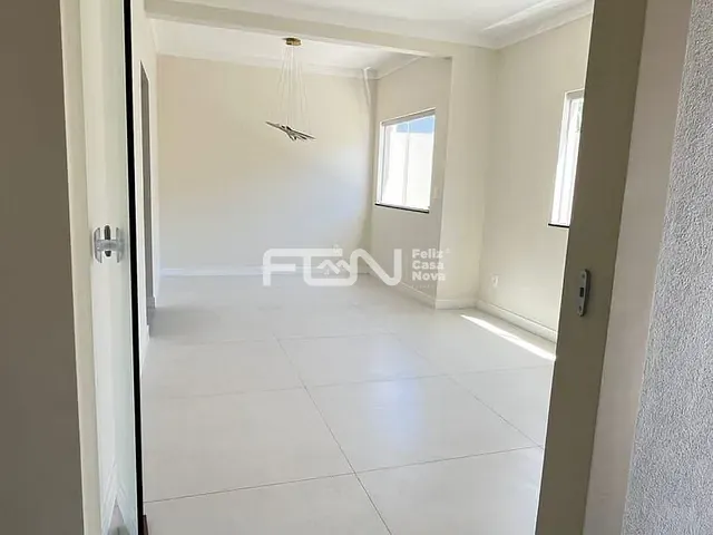 Casa com 360m² 4 quartos e 4 banheiros, à venda, no bairro Ipitanga em Lauro de Freitas