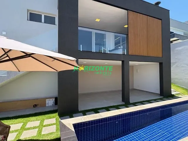 Casa com 451m² 3 quartos e 4 banheiros, à venda, no bairro Urbanova em São José dos Campos
