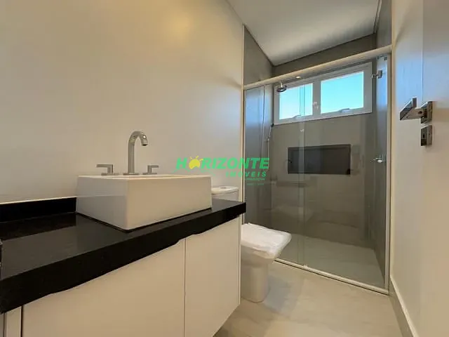 Casa com 451m² 3 quartos e 4 banheiros, à venda, no bairro Urbanova em São José dos Campos