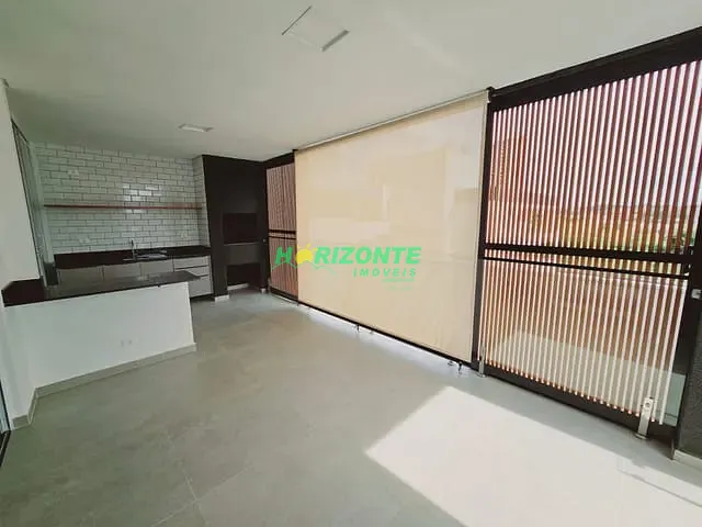 Casa com 451m² 3 quartos e 4 banheiros, à venda, no bairro Urbanova em São José dos Campos