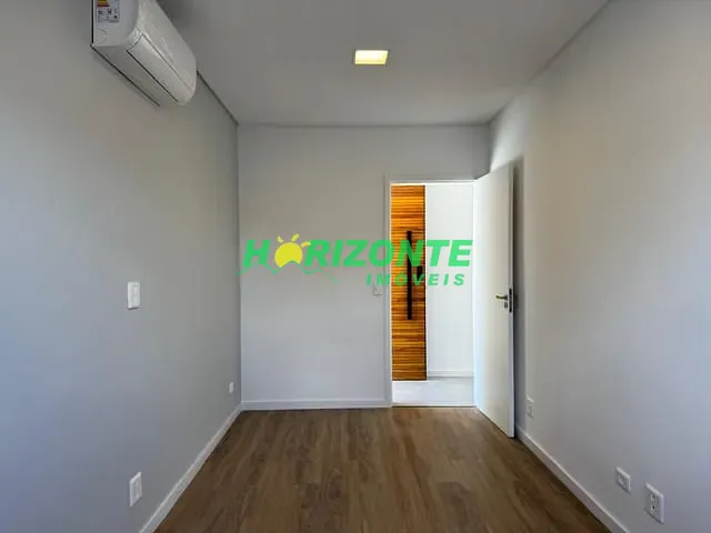 Casa com 451m² 4 quartos e 6 banheiros, à venda, no bairro Urbanova em São José dos Campos