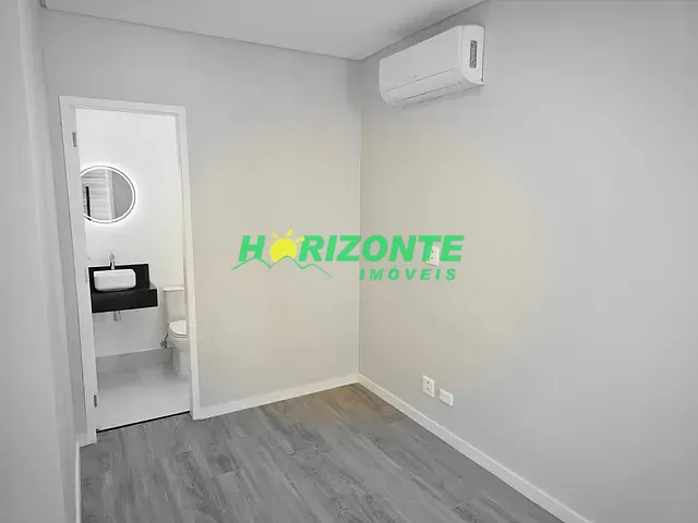 Casa com 451m² 4 quartos e 6 banheiros, à venda, no bairro Urbanova em São José dos Campos