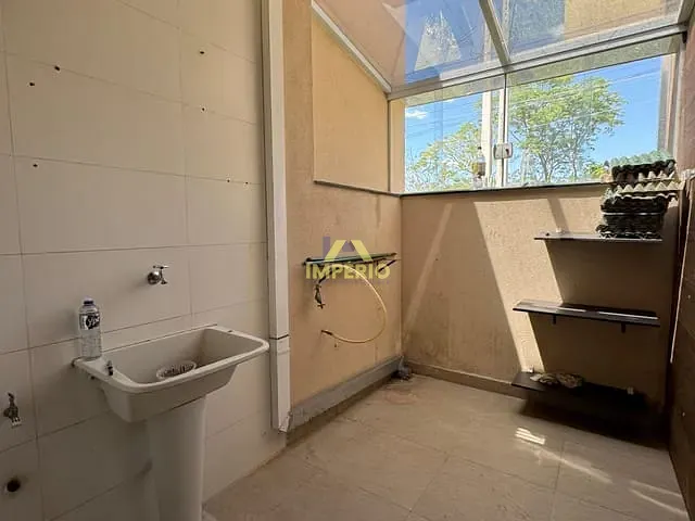 Casa com 175m² 3 quartos e 2 banheiros, para alugar, no bairro Village Moutonnée em Salto