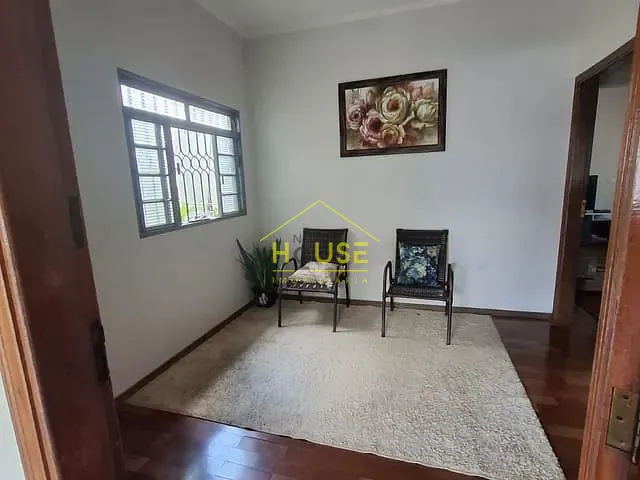Casa com 170m² 3 quartos e 1 banheiro, à venda, no bairro Vila Hercília em Votuporanga