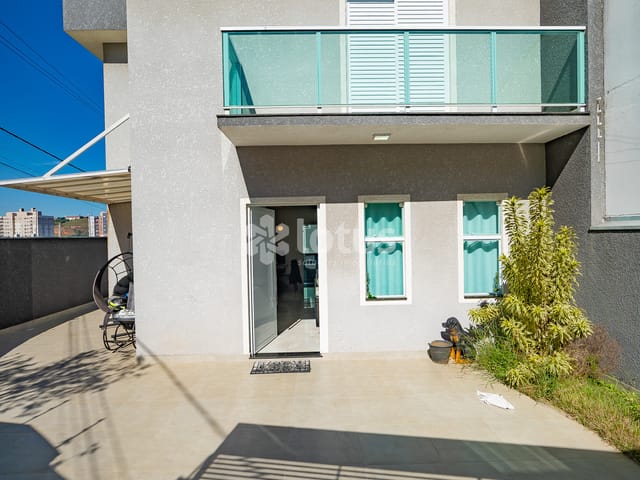 Casa 3 quartos e 3 banheiros, à venda, no bairro Portais (Polvilho) em Cajamar