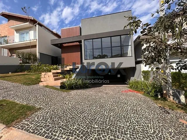 Casa com 360m² 3 quartos e 5 banheiros, à venda, no bairro Swiss Park em Campinas
