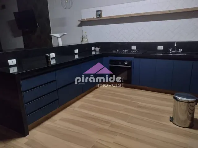 Casa 3 quartos e 4 banheiros, à venda, no bairro Jardim Esplanada em São José dos Campos