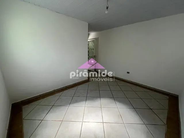 Casa com 250m² 4 quartos e 2 banheiros, à venda, no bairro Residencial União em São José dos Campos