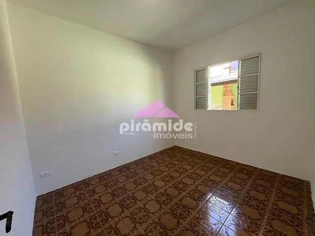 Casa com 250m² 4 quartos e 2 banheiros, à venda, no bairro Residencial União em São José dos Campos