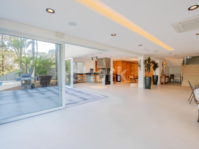 Casa com 1221m² 4 quartos e 7 banheiros, à venda, no bairro Alphaville em Santana de Parnaíba