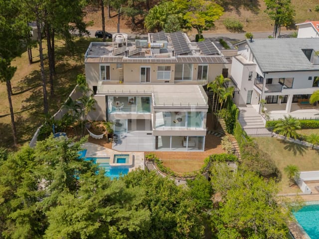 Casa com 1221m² 4 quartos e 7 banheiros, à venda, no bairro Alphaville em Santana de Parnaíba