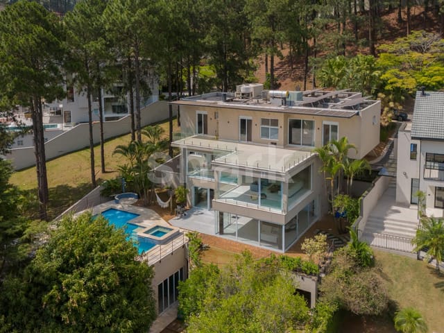 Casa com 1221m² 4 quartos e 7 banheiros, à venda, no bairro Alphaville em Santana de Parnaíba