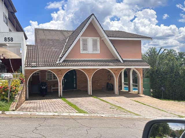 Casa com 478m² 4 quartos e 6 banheiros, à venda, no bairro Alphaville em Santana de Parnaíba