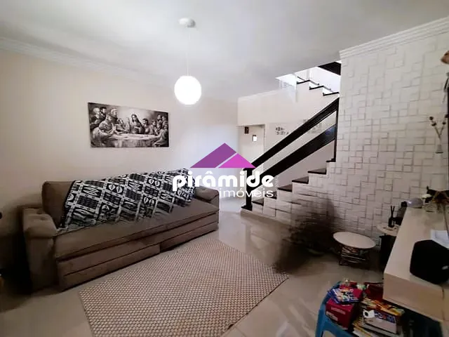 Casa 3 quartos e 3 banheiros, à venda, no bairro Jardim das Indústrias em São José dos Campos