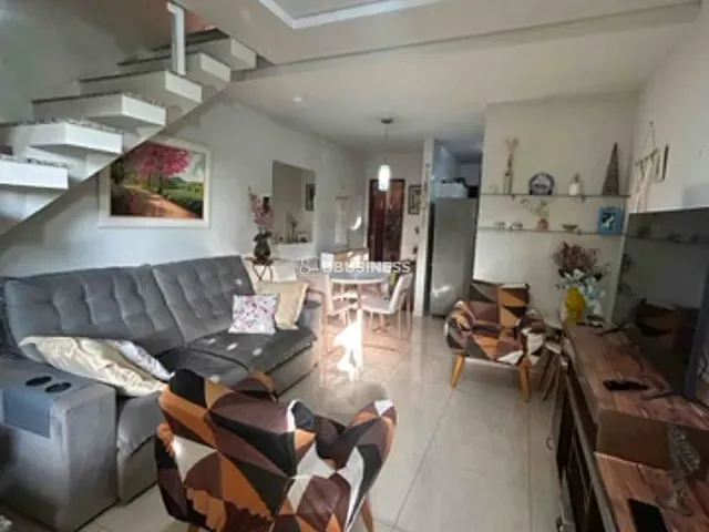 Casa com 80m² 2 quartos e 3 banheiros, à venda, no bairro Vivendas do Coqueiro em Campos dos Goytacazes