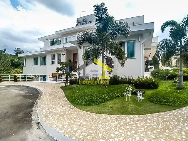 Casa com 607m² 4 quartos e 8 banheiros, à venda, no bairro Residencial Fazenda Serrinha em Itatiba