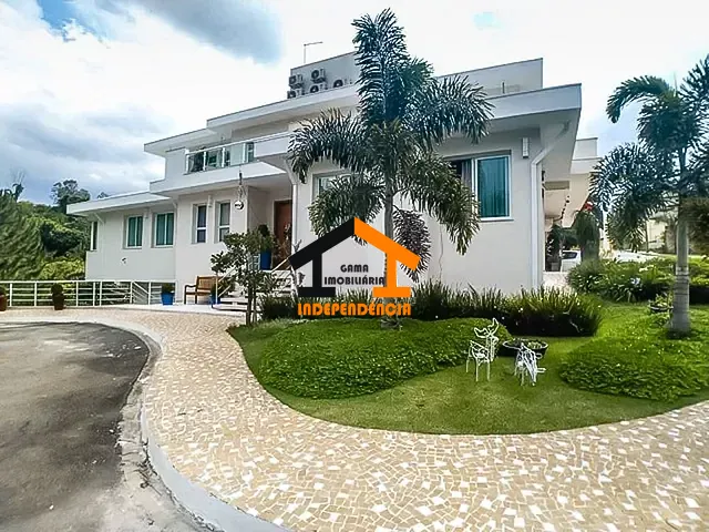 Casa com 607m² 4 quartos e 8 banheiros, à venda, no bairro Residencial Fazenda Serrinha em Itatiba