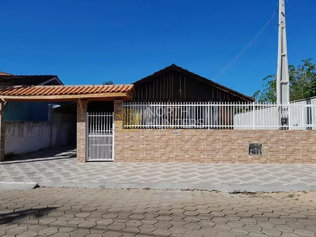 Casa com 120m² 3 quartos e 2 banheiros, à venda, no bairro São Cristovão em Barra Velha