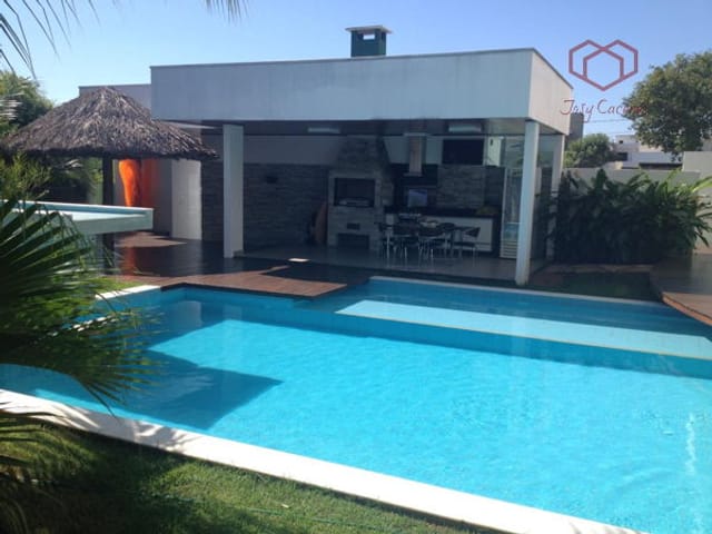 Casa com 745m² 4 quartos e 6 banheiros, à venda, no bairro Condomínio Florais Cuiabá Residencial em Cuiabá